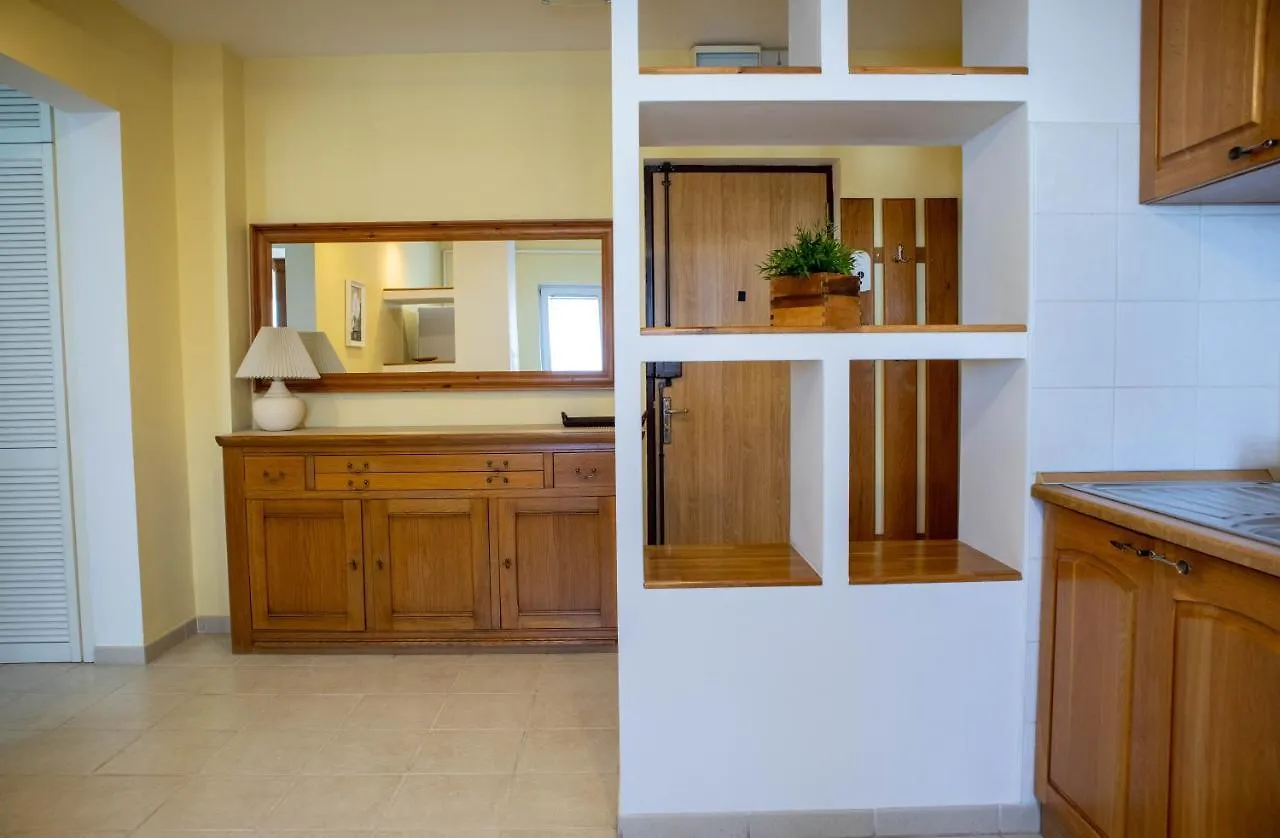 Oak Apartment - Piata Victoriei Bucharest Romania